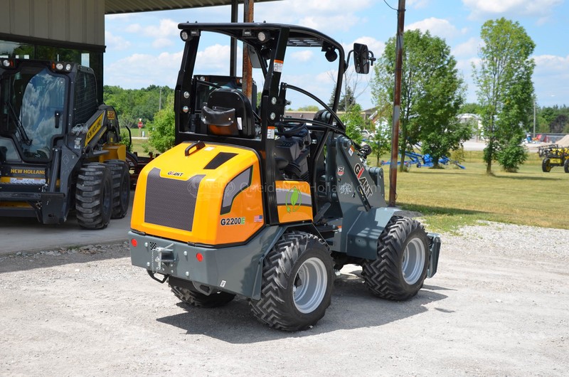 Construction and Material Handling  New Giant G2200E Wheel Loader Photo