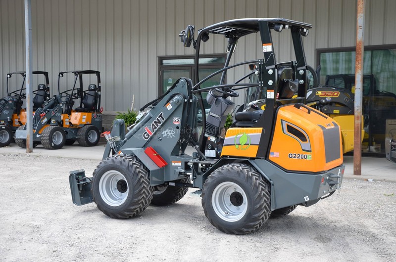 Construction and Material Handling  New Giant G2200E Wheel Loader Photo