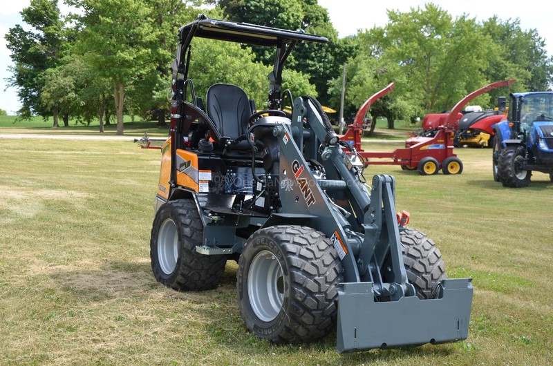 Construction and Material Handling  New G2500 HD Wheel Loader  Photo