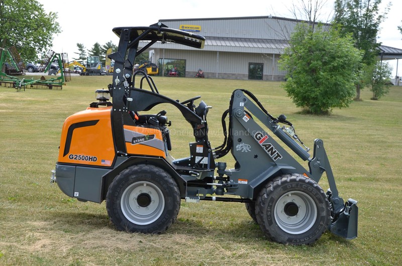 Construction and Material Handling  New G2500 HD Wheel Loader  Photo