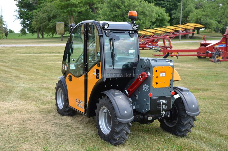 Construction and Material Handling  New Giant GT5048 Telehandler Photo