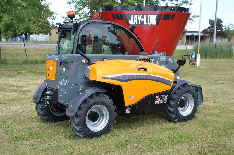 Construction and Material Handling  New Giant GT5048 Telehandler Photo