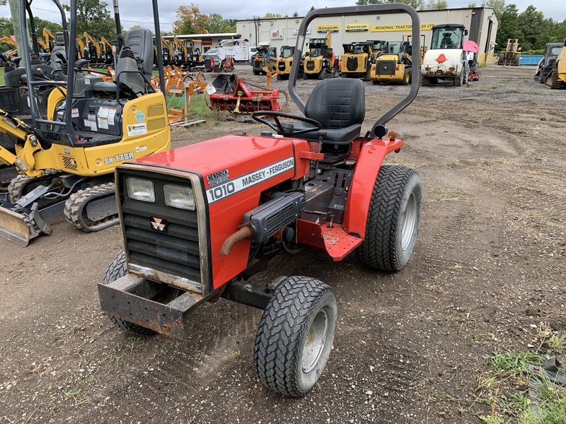 Massey Ferguson 1010 Tractor 