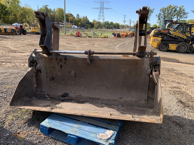 4 in 1 Loader Bucket with forks 
