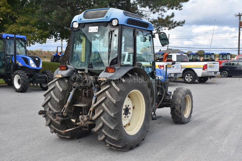 Tractors  2004 New Holland TN95F Tractor Photo