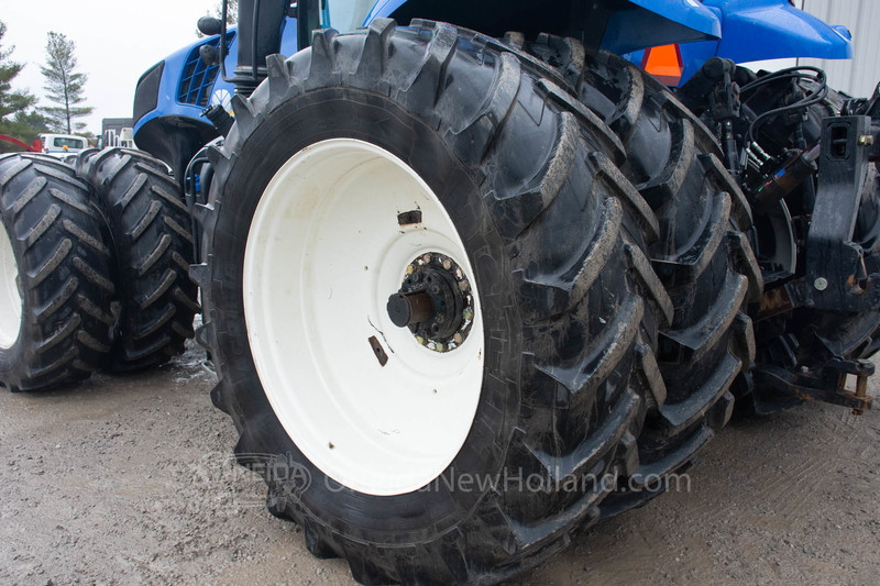 Tractors  2016 New Holland T8.350 Tractor Photo