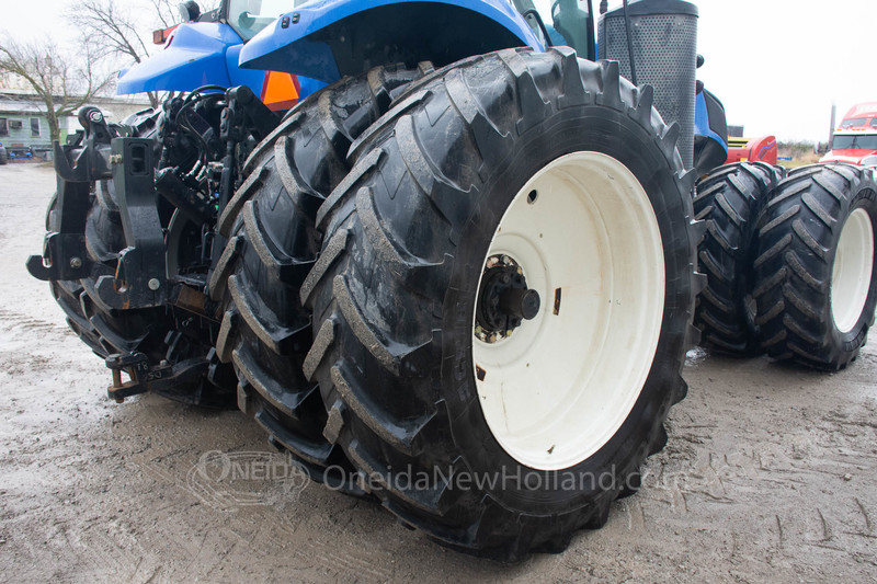 Tractors  2016 New Holland T8.350 Tractor Photo