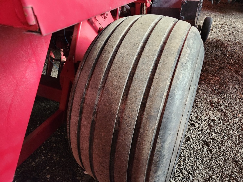 Hay Equipment  Case IH 8575 Baler Photo