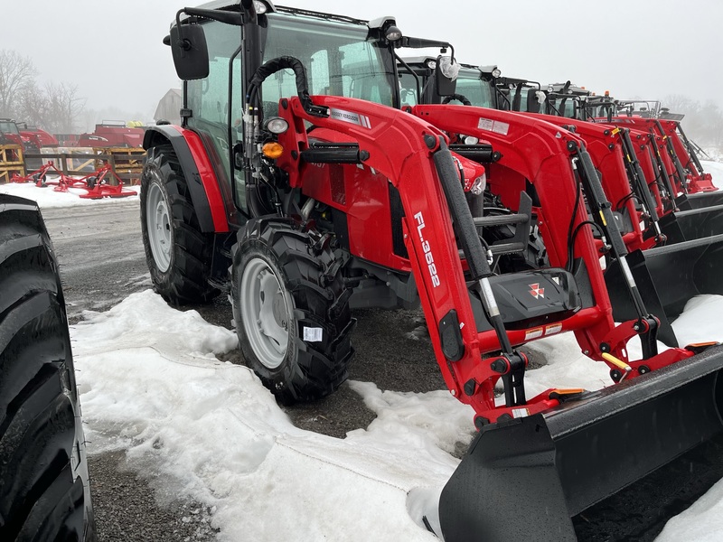 Massey Ferguson 4707 Tractor with Loader