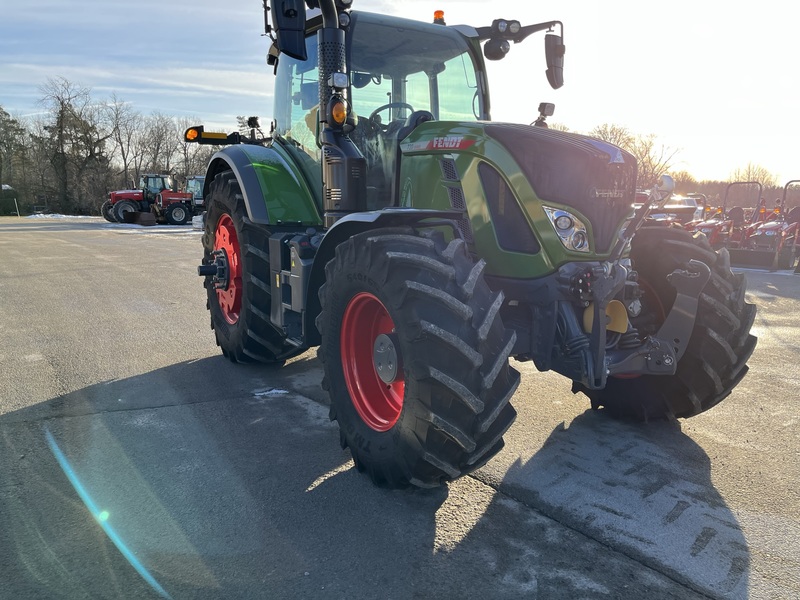 Tractors  Fendt 720 G6  Tractor Photo