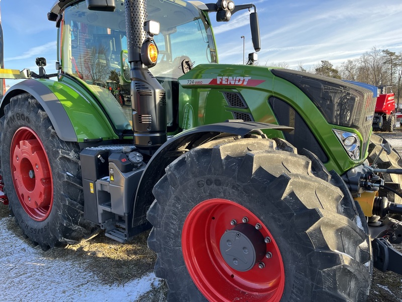 Fendt 724 G6 Tractor