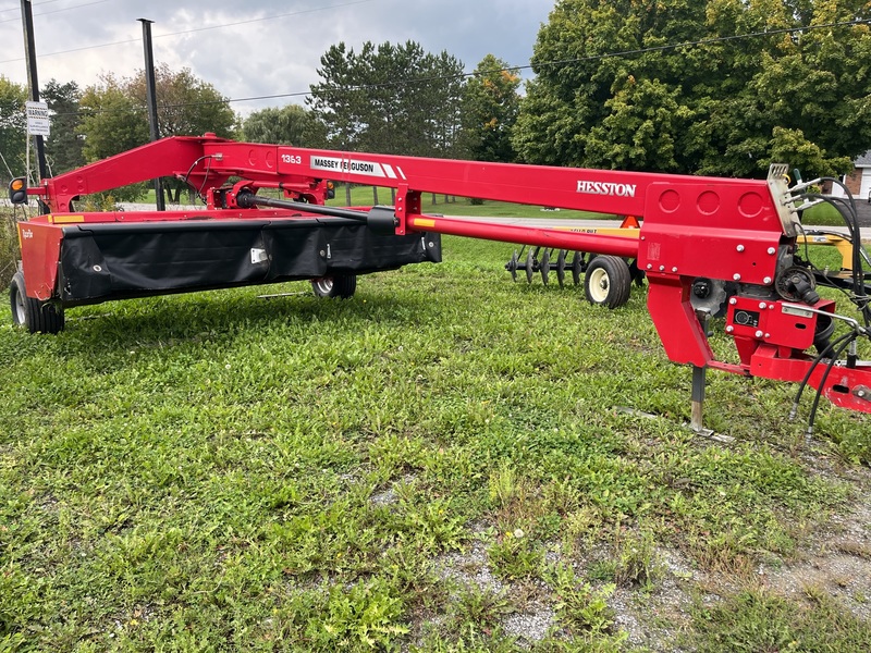 Massey Ferguson  1383