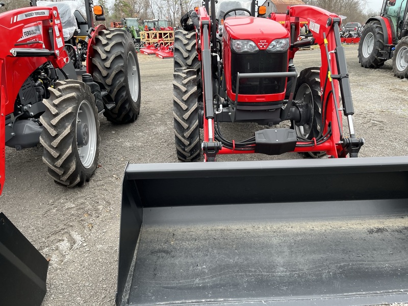 Tractors  Massey Ferguson  2607H with Loader Photo