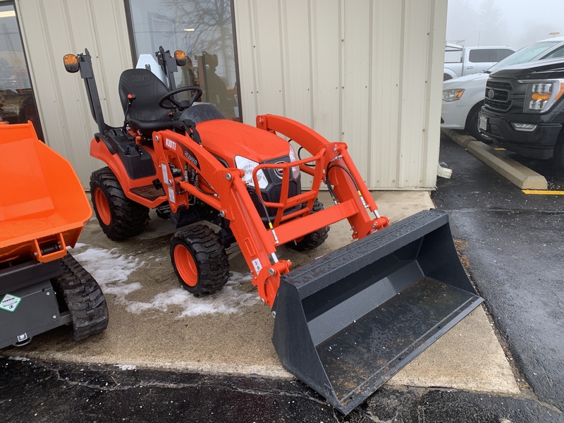 Kioti CS2220s Compact Tractor with loader 