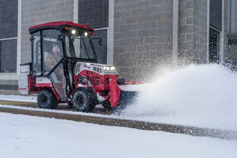 Landscape and Snow Removal  4520Y Compact Tractor Platform Photo