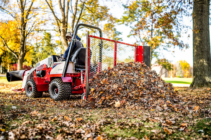Landscape and Snow Removal  4520Y Compact Tractor Platform Photo