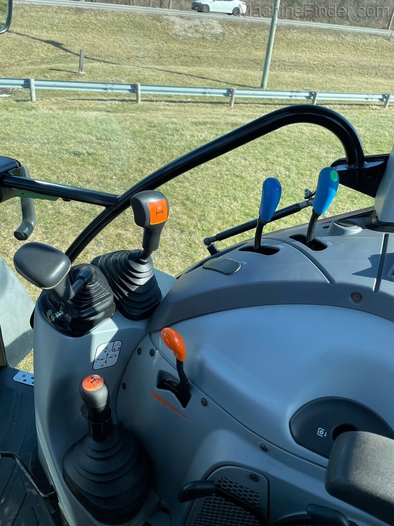 Tractors  2015 NEW HOLLAND T4.75 Tractor Photo