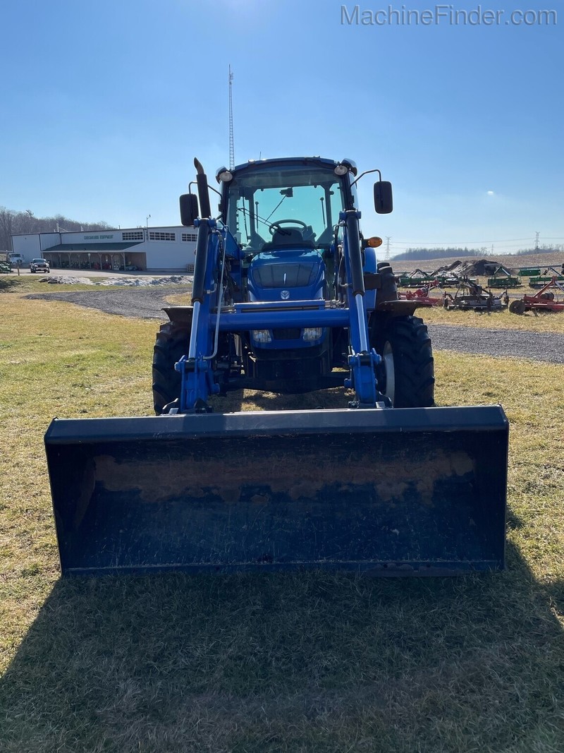 Tractors  2015 NEW HOLLAND T4.75 Tractor Photo