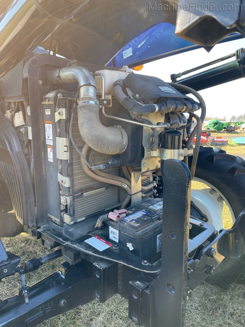 Tractors  2015 NEW HOLLAND T4.75 Tractor Photo