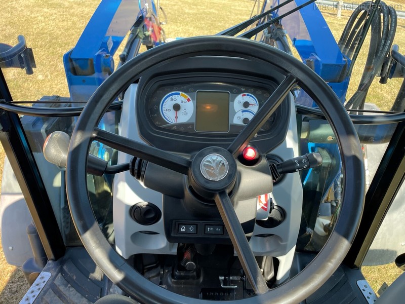 Tractors  2015 NEW HOLLAND T4.75 Tractor Photo