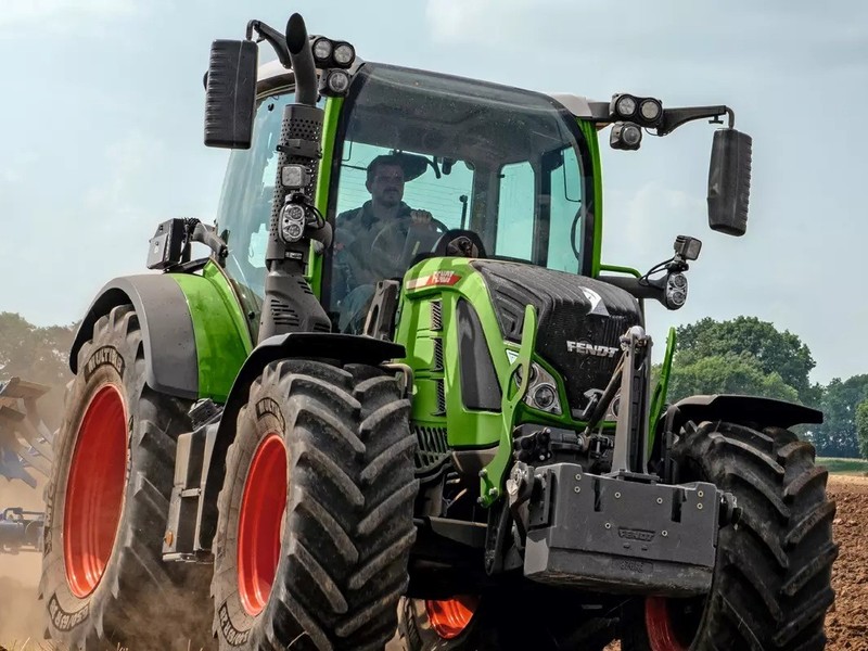  Fendt 516 Vario 4WD Tractor