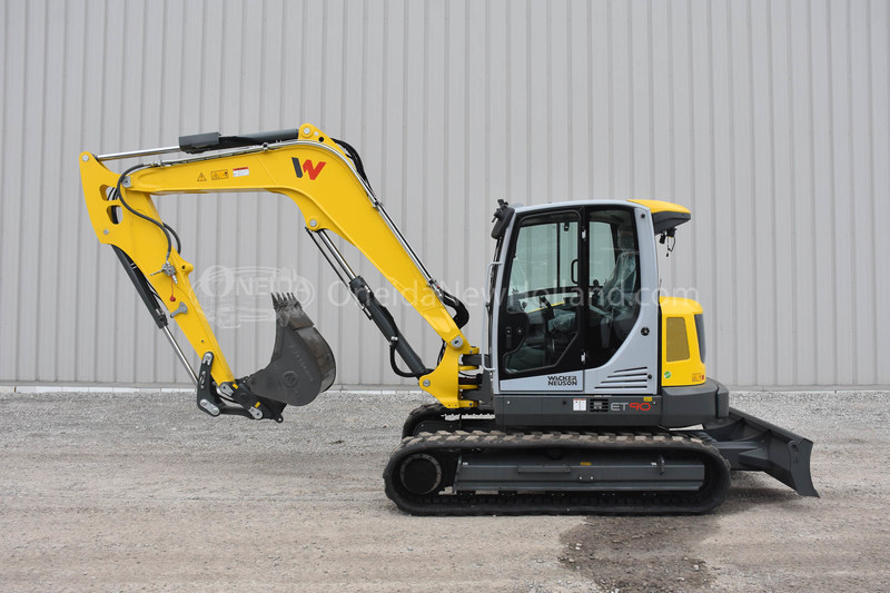 Construction and Material Handling  Wacker Neuson ET90 Excavator Photo