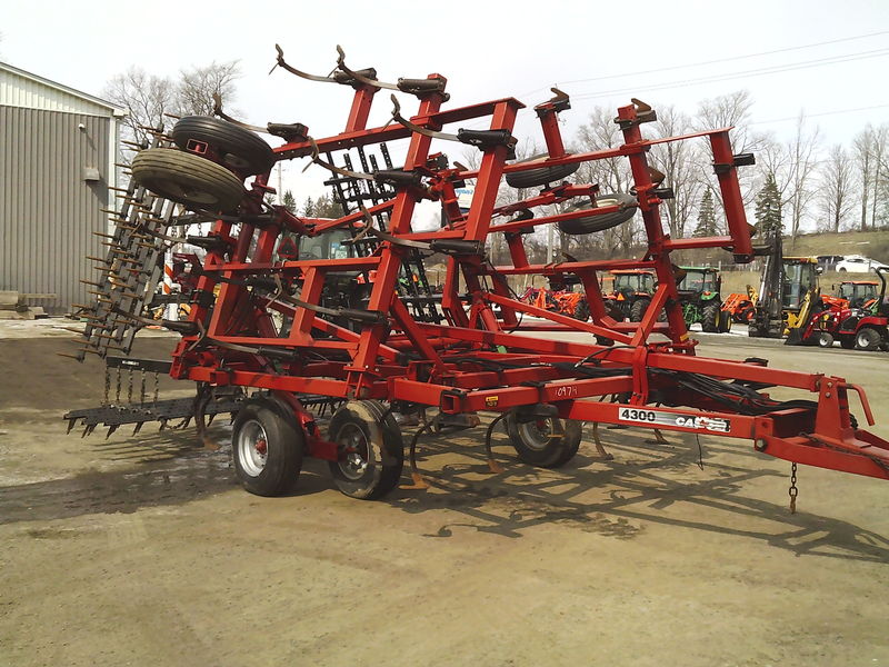 Case IH 4300 Cultivator