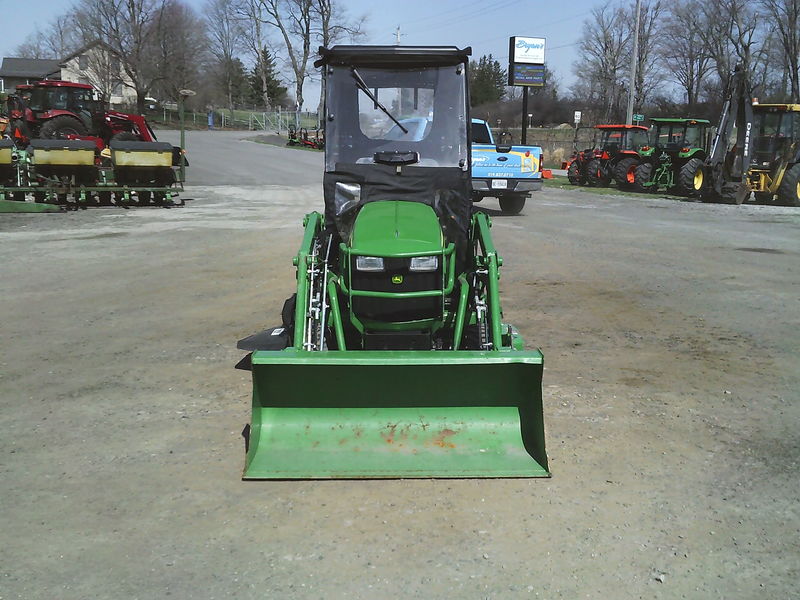 Tractors - Compact  John Deere 1025R Tractor Photo