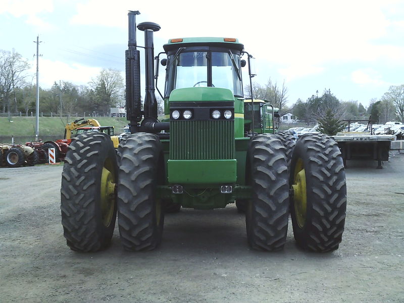 Tractors - Farm  John Deere 8450 Tractor  Photo