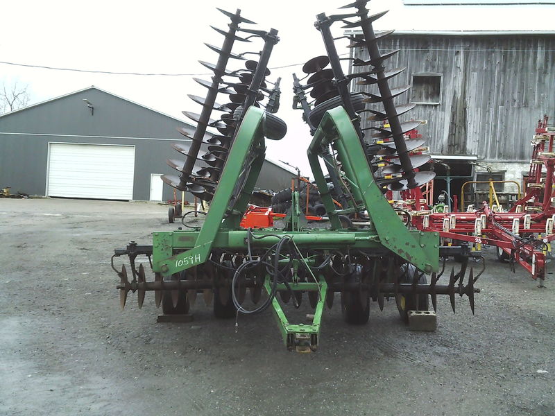 Discs  John Deere 235 Disc Photo