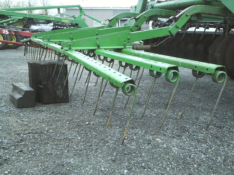 Discs  John Deere 235 Disc Photo