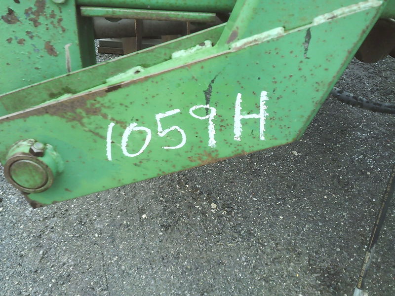 Discs  John Deere 235 Disc Photo