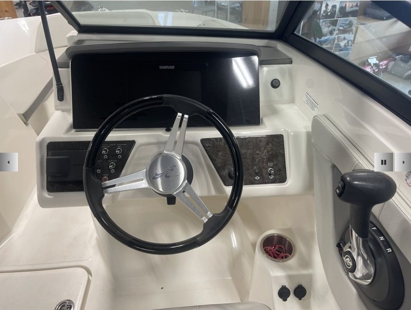 Boats  2020 Sea Ray SPX 190 Outboard Bow Rider Photo