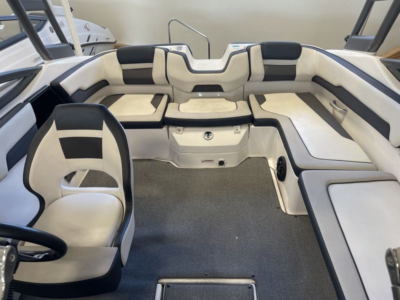 Boats  2020 Yamaha Marine AR195 Bow Rider Photo