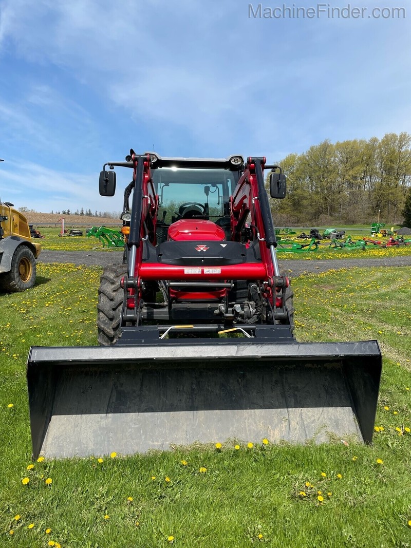 Tractors  2022 Massey Ferguson 4707 Tractor Loader Photo