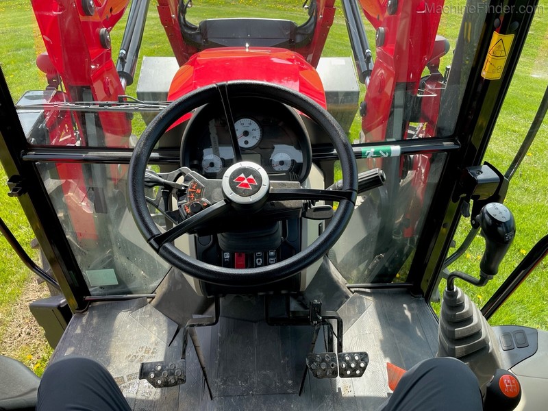 Tractors  2022 Massey Ferguson 4707 Tractor Loader Photo