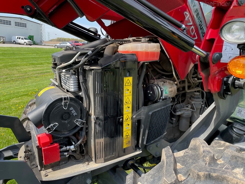 Tractors  2022 Massey Ferguson 4707 Tractor Loader Photo
