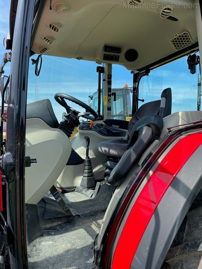 Tractors  2022 Massey Ferguson 4707 Tractor Loader Photo