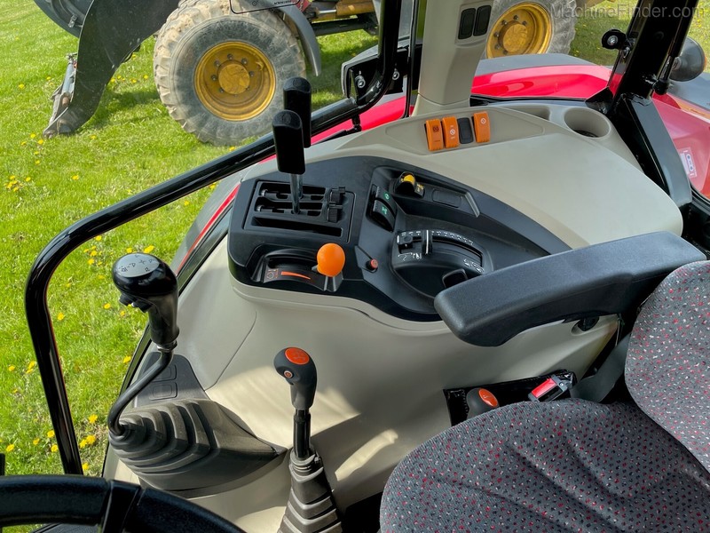 Tractors  2022 Massey Ferguson 4707 Tractor Loader Photo