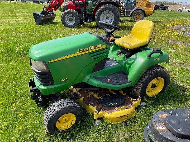 Property Maintenance  2002 John Deere X475 Lawn Tractor Photo
