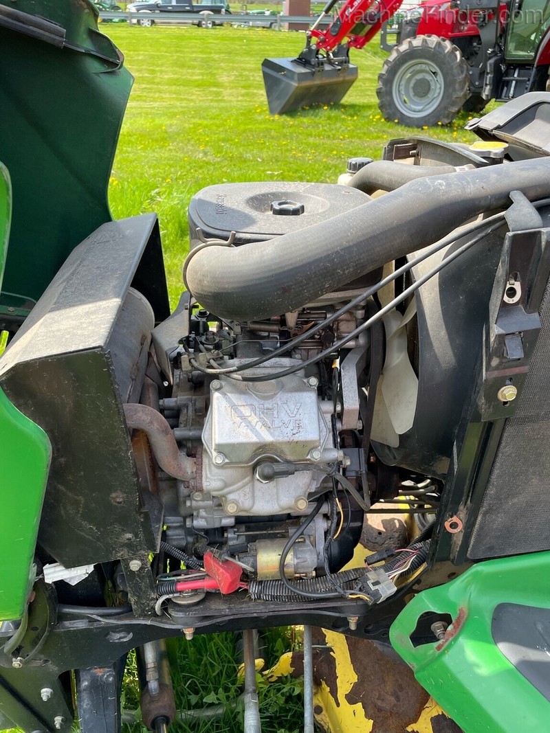 Property Maintenance  2002 John Deere X475 Lawn Tractor Photo