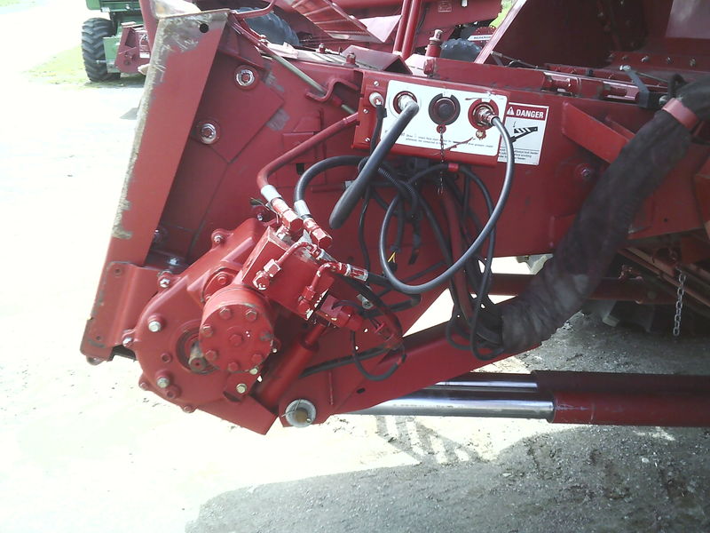 Combines & Harvesting Equipment  Case IH 2388 Combine Photo