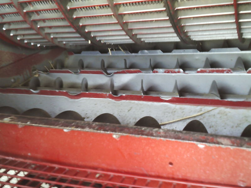 Combines & Harvesting Equipment  Case IH 2388 Combine Photo