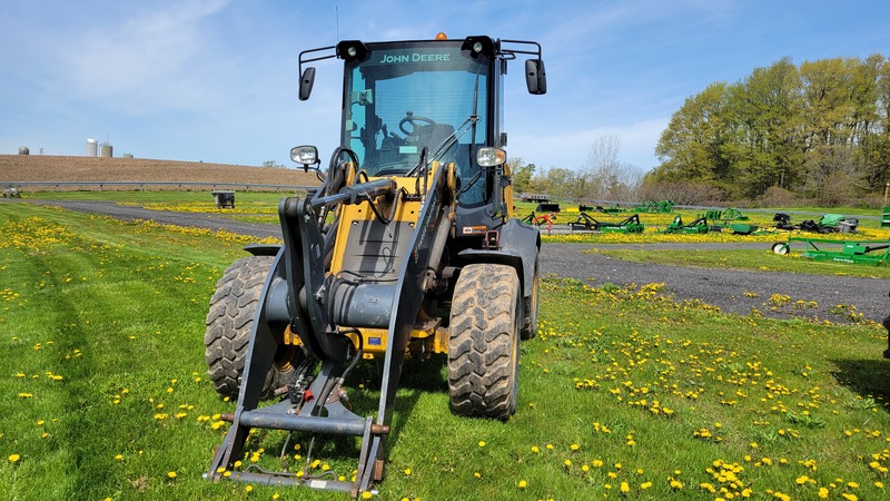 Construction  2019 John Deere 324L Loader Photo