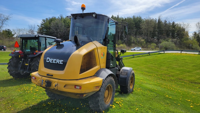 Construction  2019 John Deere 324L Loader Photo