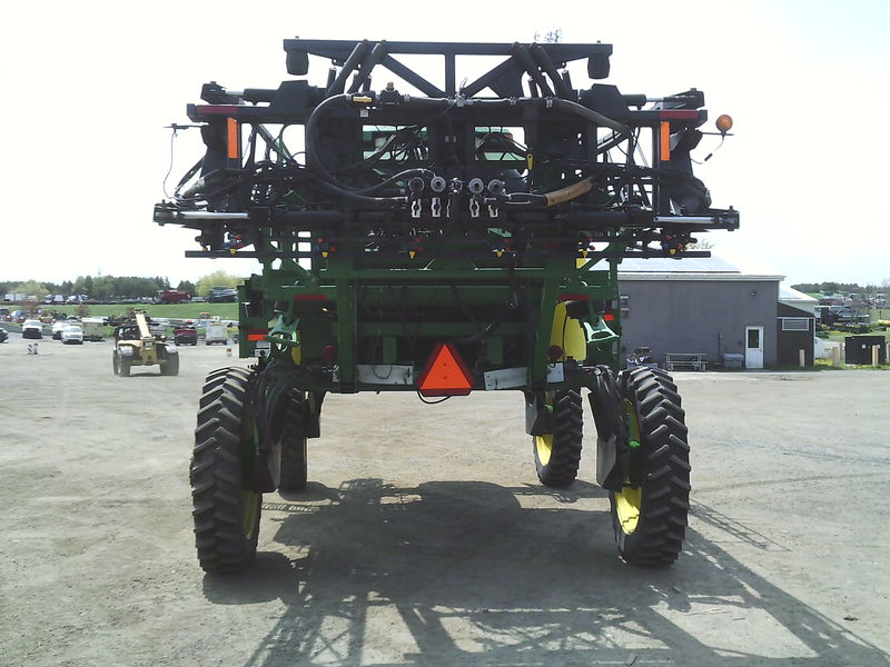 Sprayers  John Deere 4700 Sprayer Photo