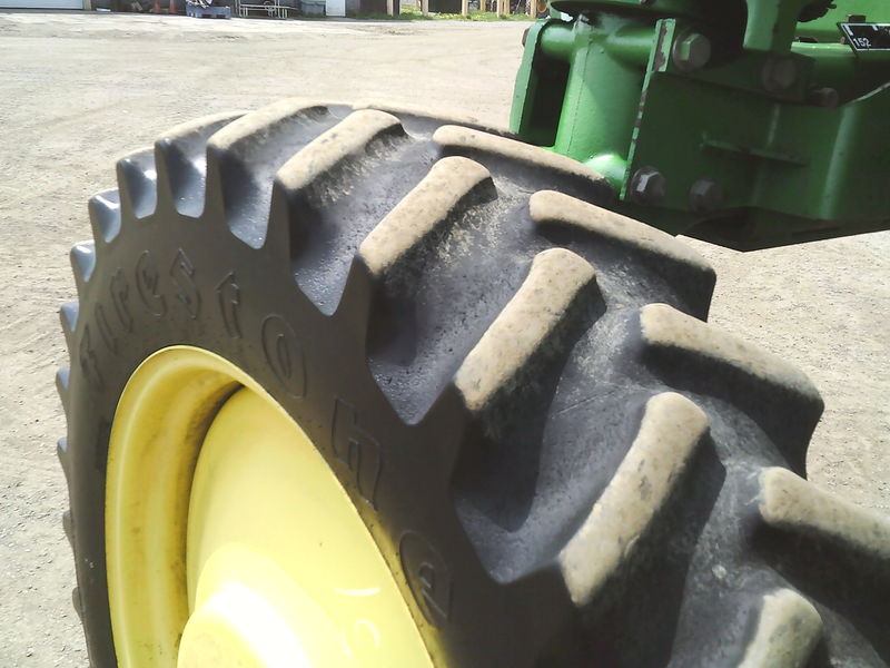 Sprayers  John Deere 4700 Sprayer Photo