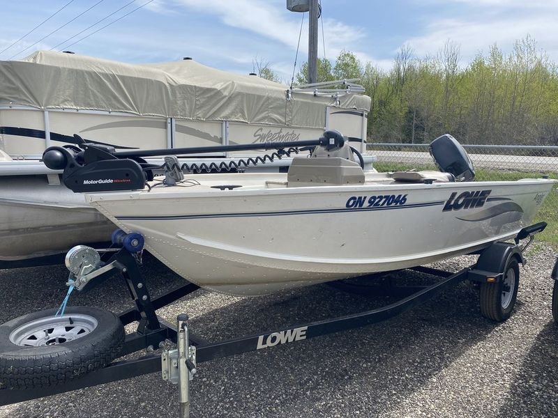 Boats  2007 Lowe Angler 150S Fishing Boat Photo