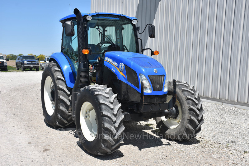 Tractors  2017 New Holland T4.100 Tractor Photo