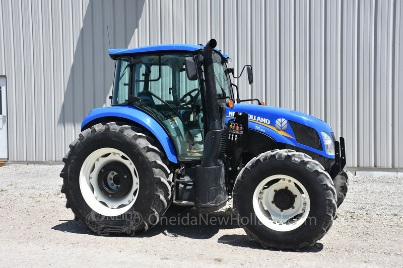 Tractors  2017 New Holland T4.100 Tractor Photo